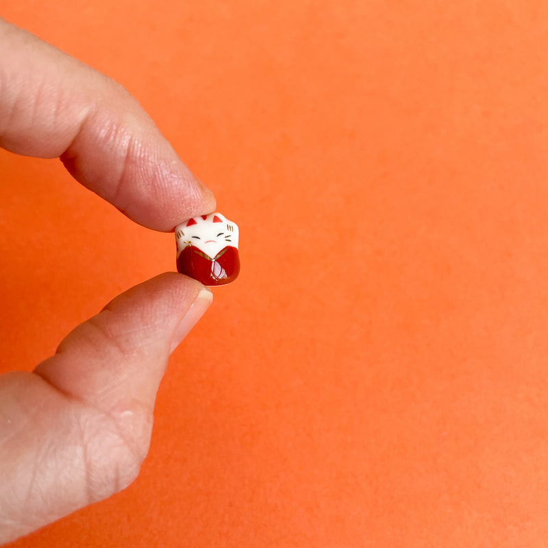 Super Tiny Porcelain Cat