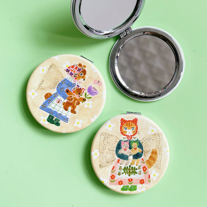 Aiko Fukawa Mirror Compact