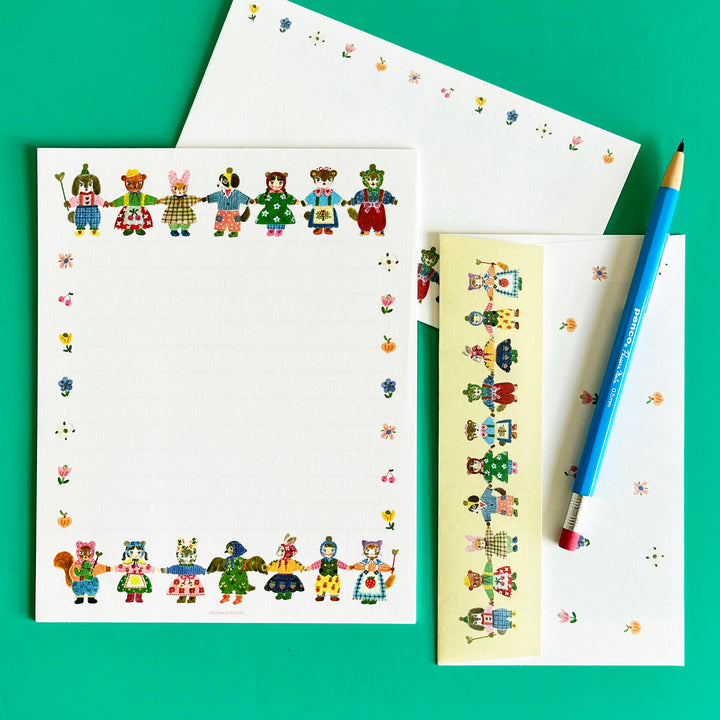 Aiko Fukawa Holding Paws Letter Set