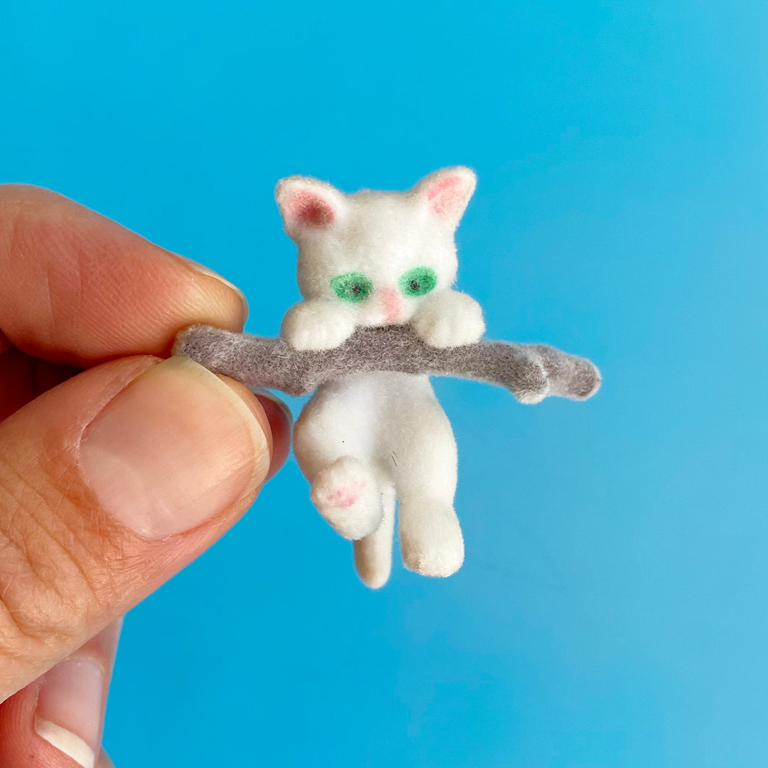 Tiny Flocked Hang in There Cats