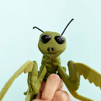 Praying Mantis Finger Puppet