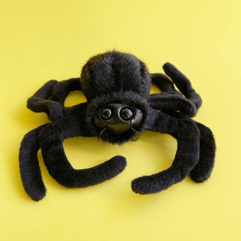 Fuzzy Spider Finger Puppet