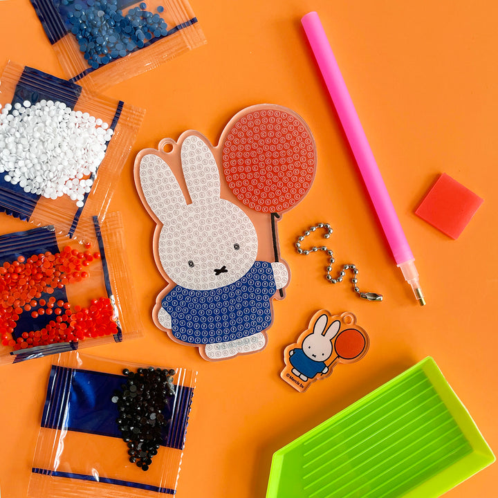 Mini Miffy Sparkle Craft Kit