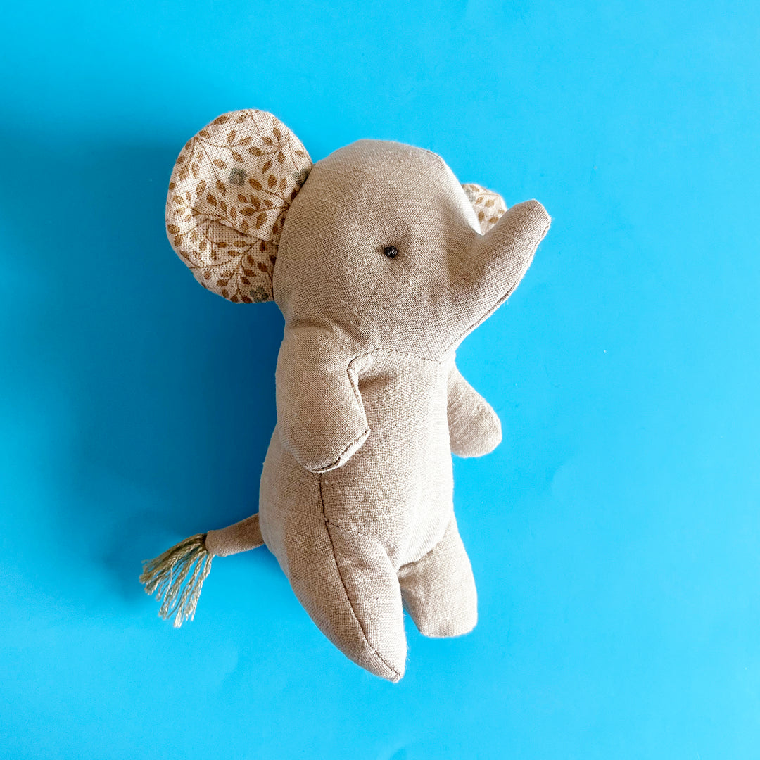 Mini Elephant Safari Friends