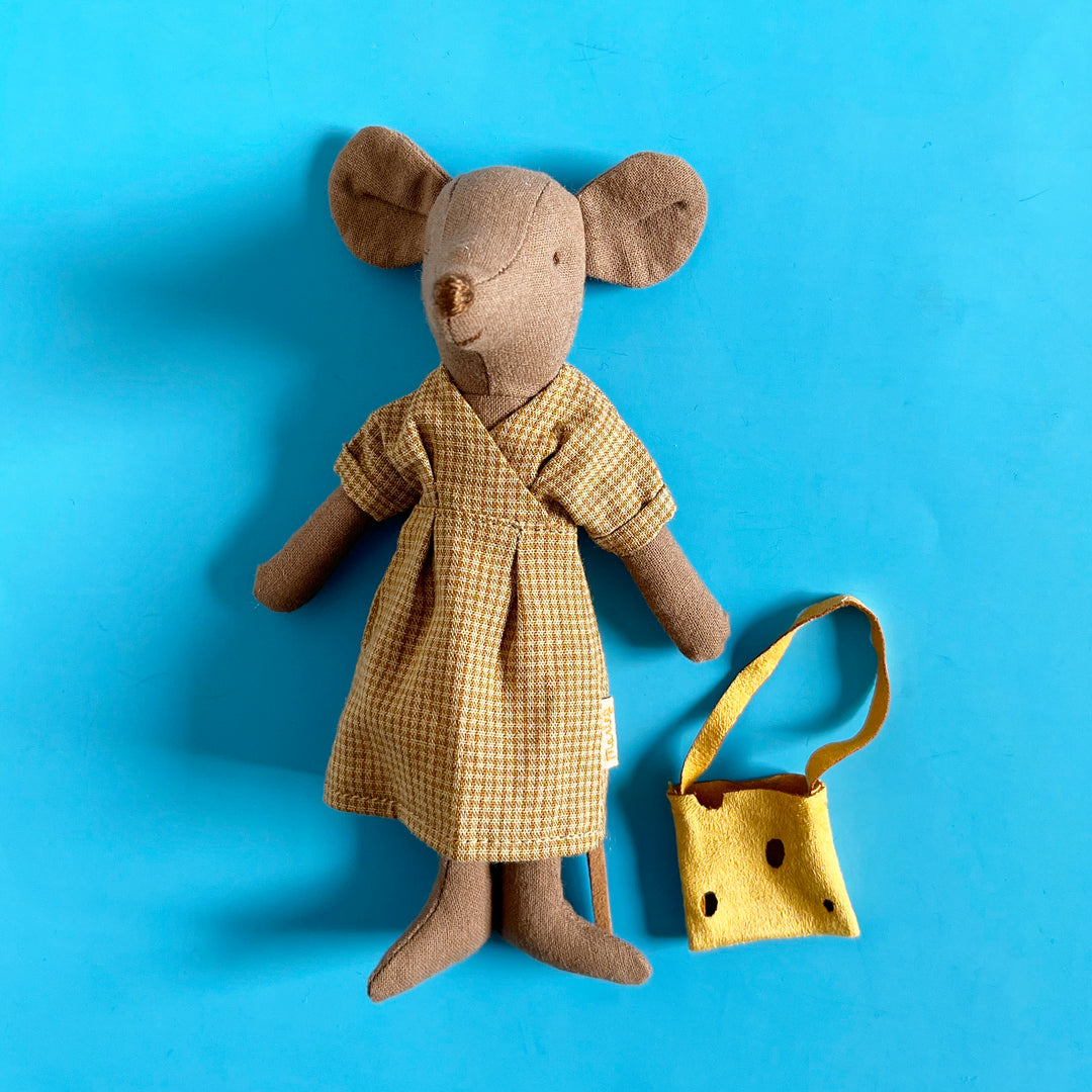 Mum with a Cheese Purse