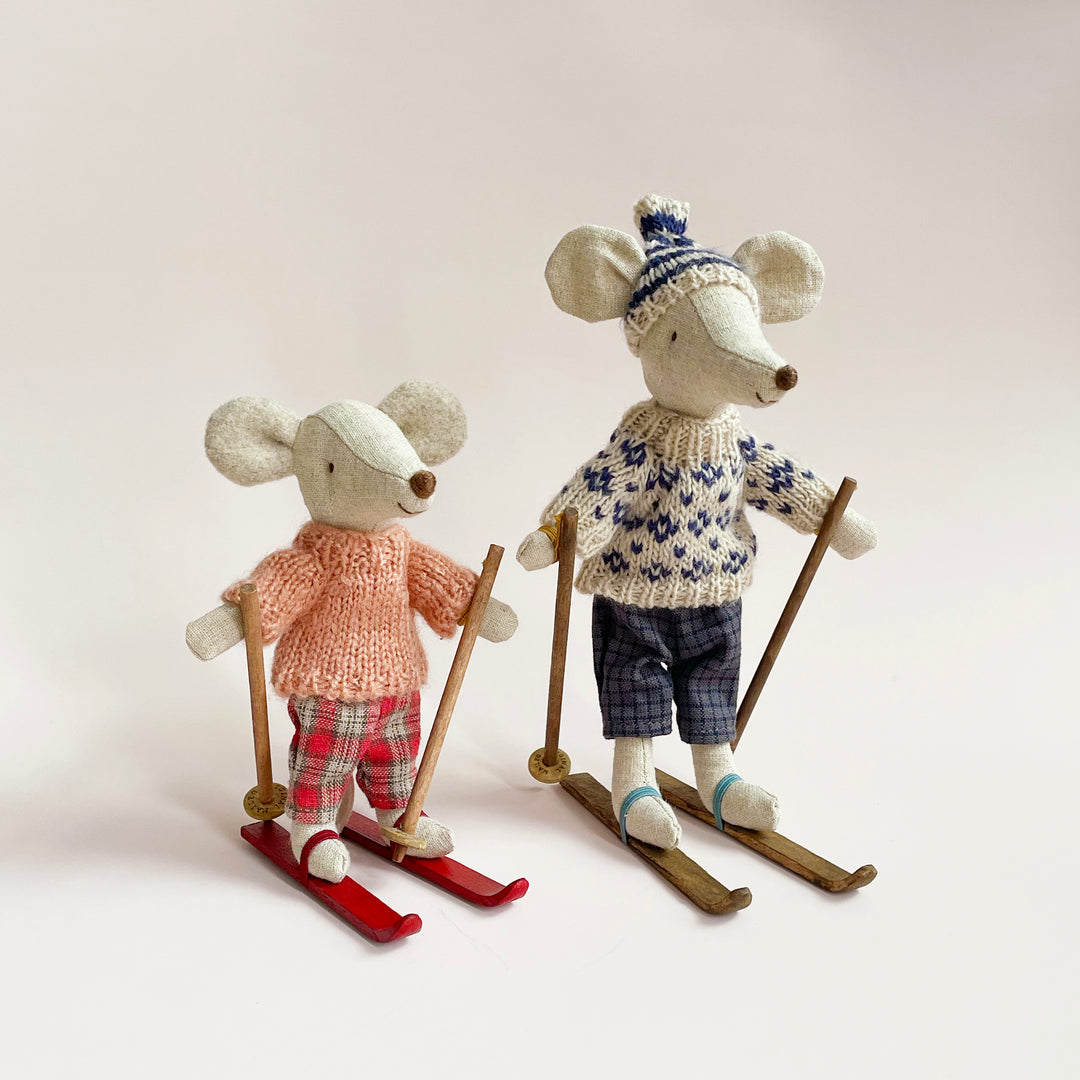 Big Sister Ski Mouse