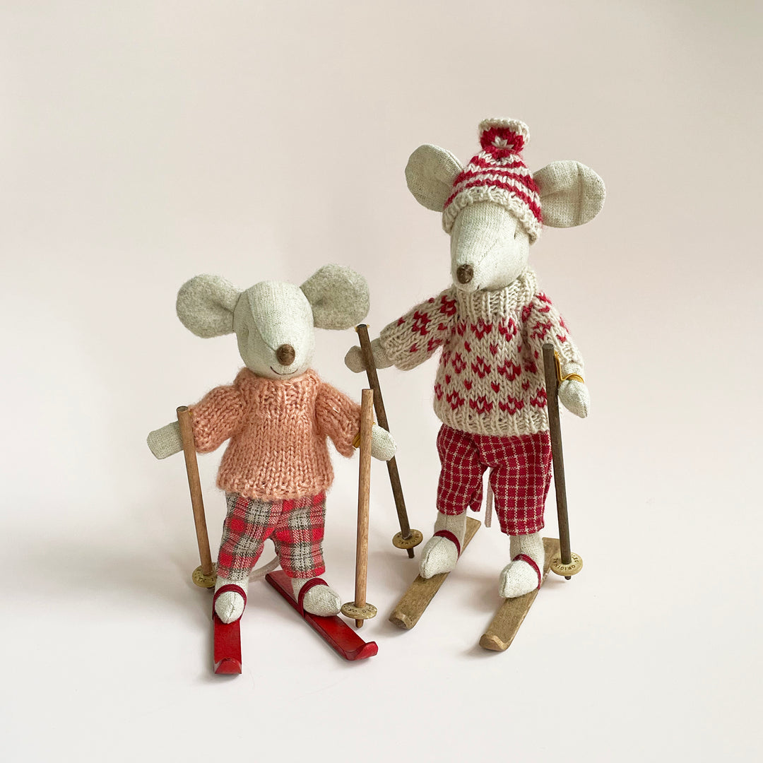 Big Sister Ski Mouse
