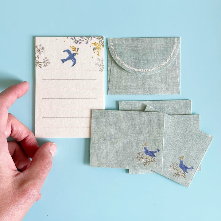 Fleurs et Chance Little Letter Set