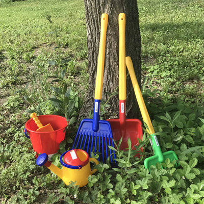 Children's Long Handled Shovel